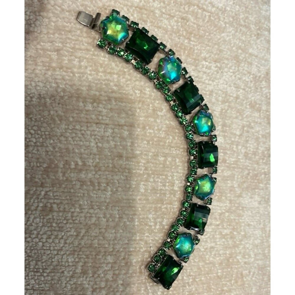 Vintage Green Rhinestone Faceted  Aurora Borealis Bracelet Stunning! 1960’s